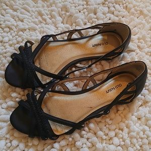Old Navy Black Sandals Size 6
